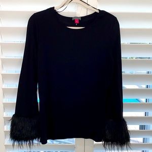 Vince Camuto black knit long sleeve tee with faux fur trim at cuffs